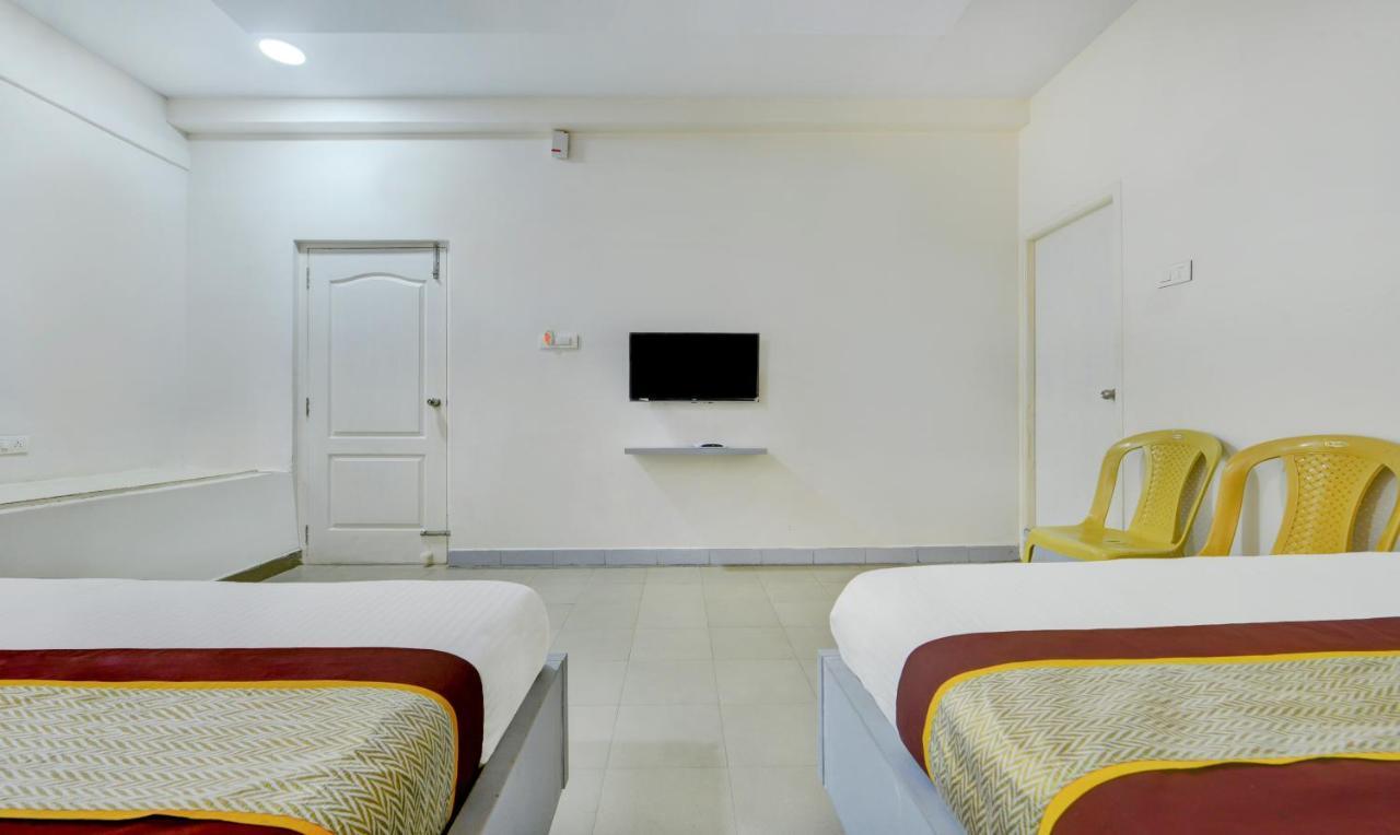 Hotel Salbala - Near Airport Ченай Екстериор снимка