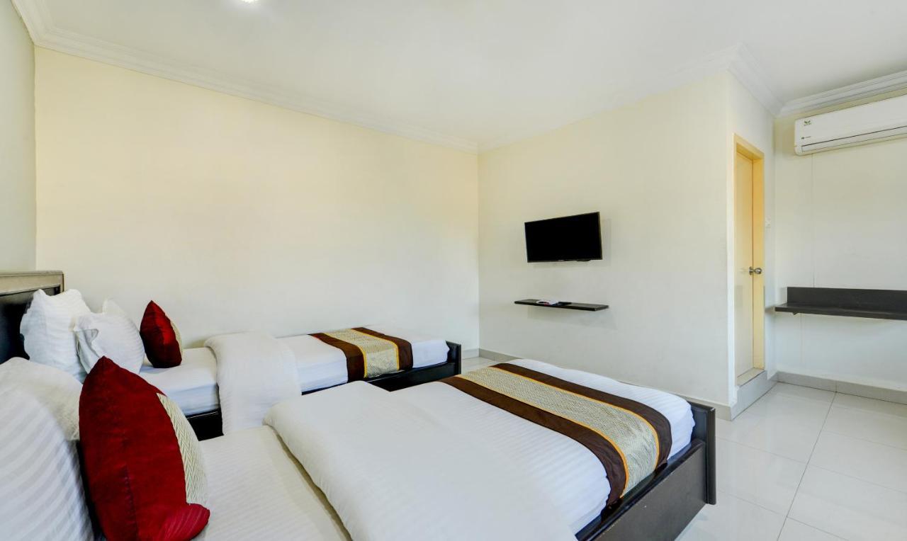 Hotel Salbala - Near Airport Ченай Екстериор снимка