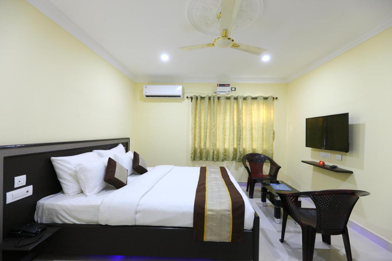 Hotel Salbala - Near Airport Ченай Екстериор снимка