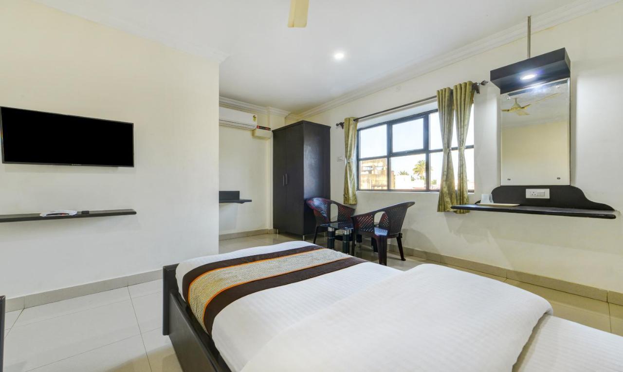 Hotel Salbala - Near Airport Ченай Екстериор снимка